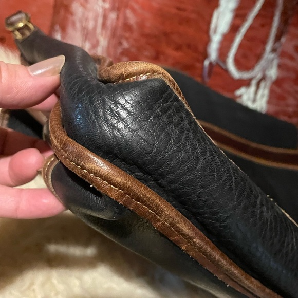 Roots XL leather briefcase - Picture 8 of 16